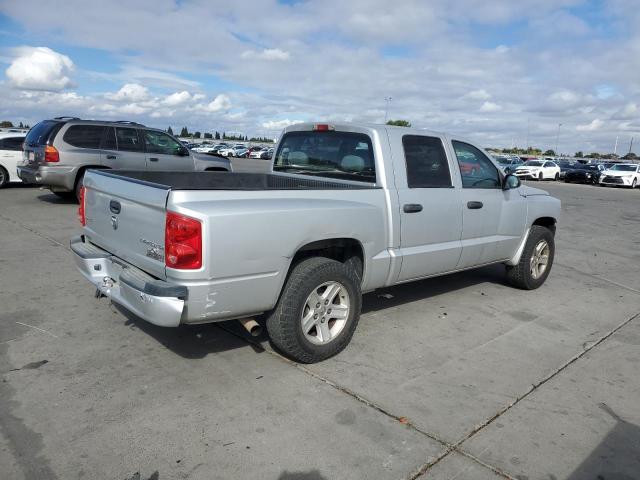 1D7RE3GK1BS676200 - 2011 DODGE DAKOTA SLT 银色 照片 3