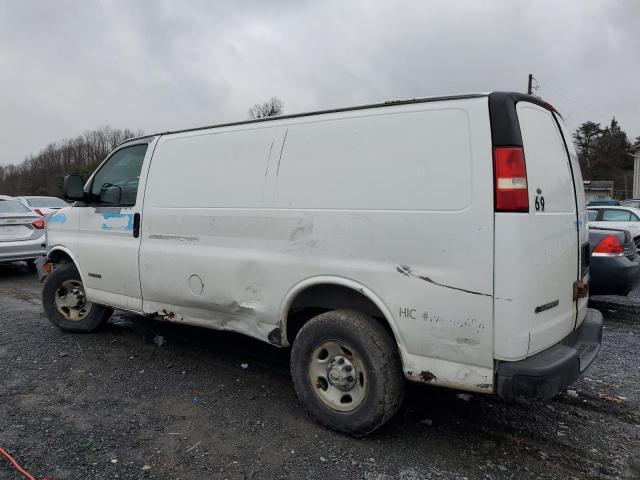 1GCGG25V461229679 - 2006 CHEVROLET EXPRESS G2 WHITE photo 2