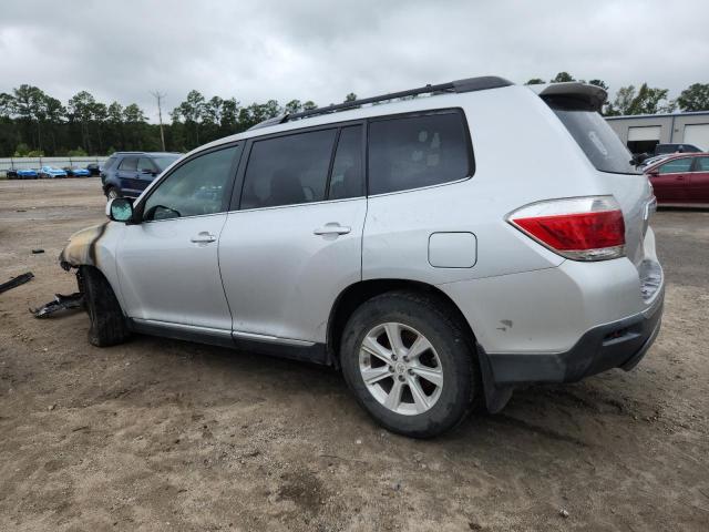 5TDBK3EH7BS067083 - 2011 TOYOTA HIGHLANDER BASE Күміс фото 2