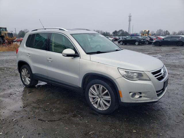 WVGAV7AX7BW523229 - 2011 VOLKSWAGEN TIGUAN S SILVER photo 4