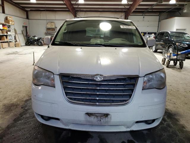2A8HR54159R633923 - 2009 CHRYSLER TOWN & COU TOURING WHITE photo 5