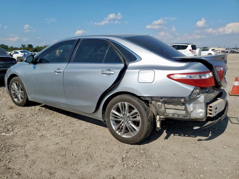 4T1BF1FK7GU244393 - 2016 TOYOTA CAMRY LE SILVER photo 2