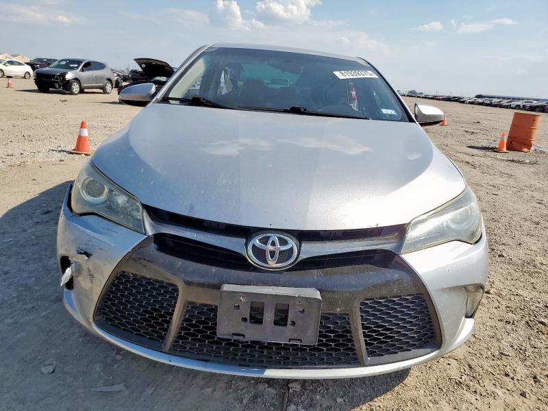 4T1BF1FK7GU244393 - 2016 TOYOTA CAMRY LE SILVER photo 5
