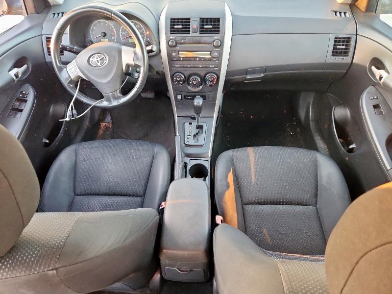 1NXBU40E09Z144620 - 2009 TOYOTA COROLLA BASE Schwarz Foto 8