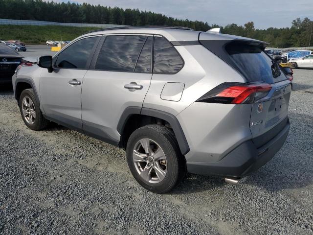 2T3W1RFV1NW190151 - 2022 TOYOTA RAV4 XLE GRAY photo 2