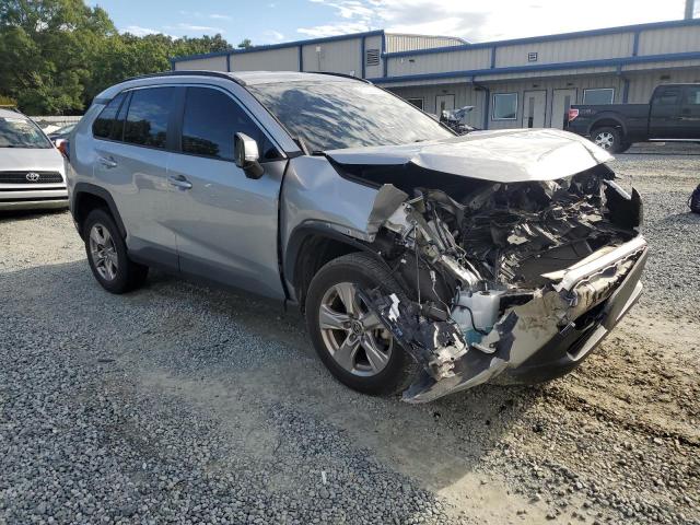 2T3W1RFV1NW190151 - 2022 TOYOTA RAV4 XLE GRAY photo 4