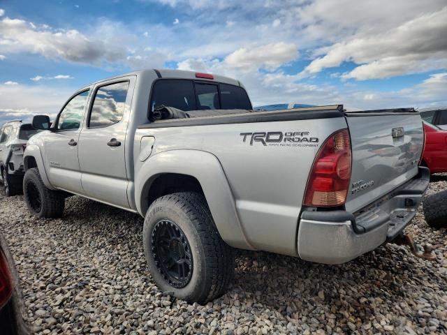 5TELU42N55Z124449 - 2005 TOYOTA TACOMA DOUBLE CAB Сріблястий фото 2