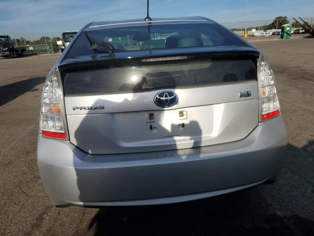 JTDKN3DU0B1475735 - 2011 TOYOTA PRIUS ვერცხლისფერი ფოტო 6
