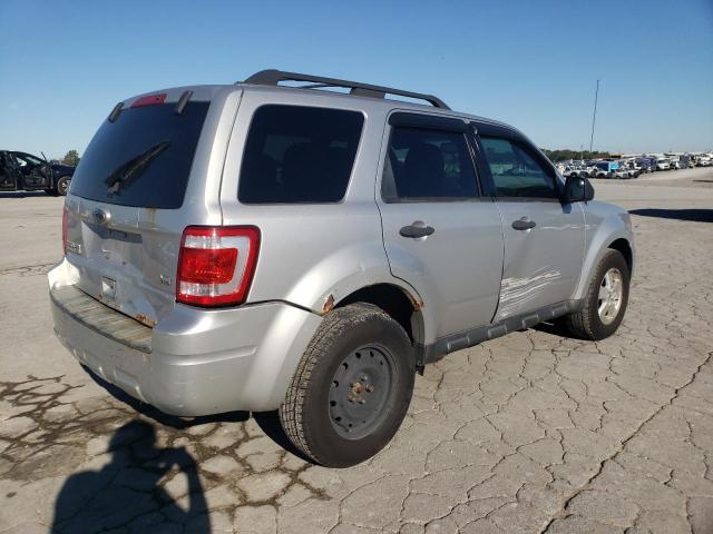 1FMCU9DG5BKA00897 - 2011 FORD ESCAPE XLT SILVER photo 3