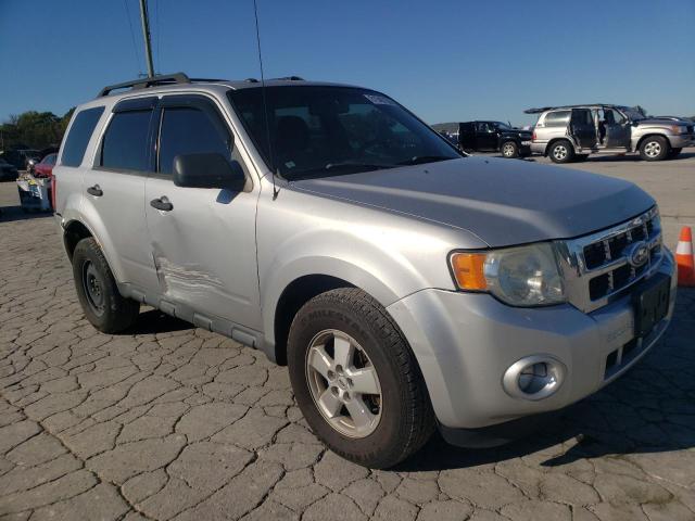 1FMCU9DG5BKA00897 - 2011 FORD ESCAPE XLT SILVER photo 4
