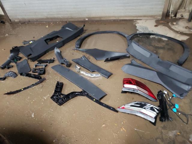 1V2KE2CA5RC257255 - 2024 VOLKSWAGEN ATLAS CROS SE BLACK photo 12