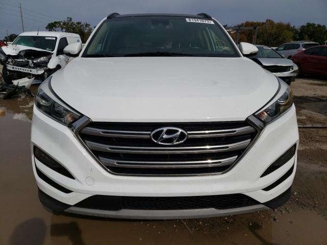 KM8J33A22JU835178 - 2018 HYUNDAI TUCSON VALUE WHITE photo 5