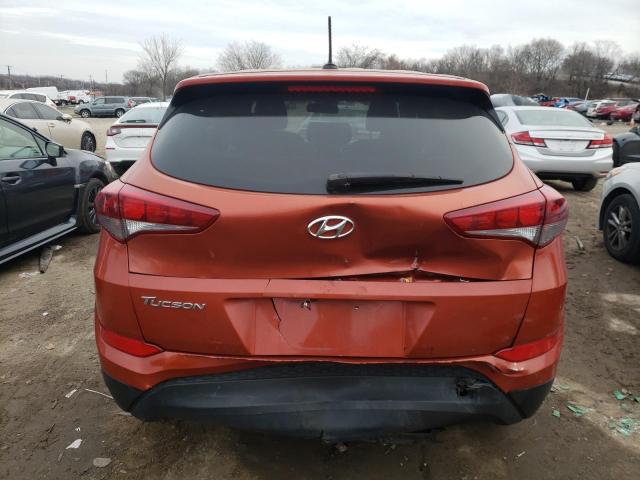 KM8J23A45HU477976 - 2017 HYUNDAI TUCSON SE ORANGE photo 6