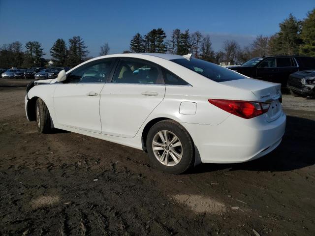 5NPEB4AC4DH676590 - 2013 HYUNDAI SONATA GLS WHITE photo 2