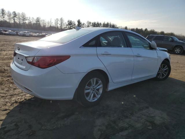 5NPEB4AC4DH676590 - 2013 HYUNDAI SONATA GLS WHITE photo 3