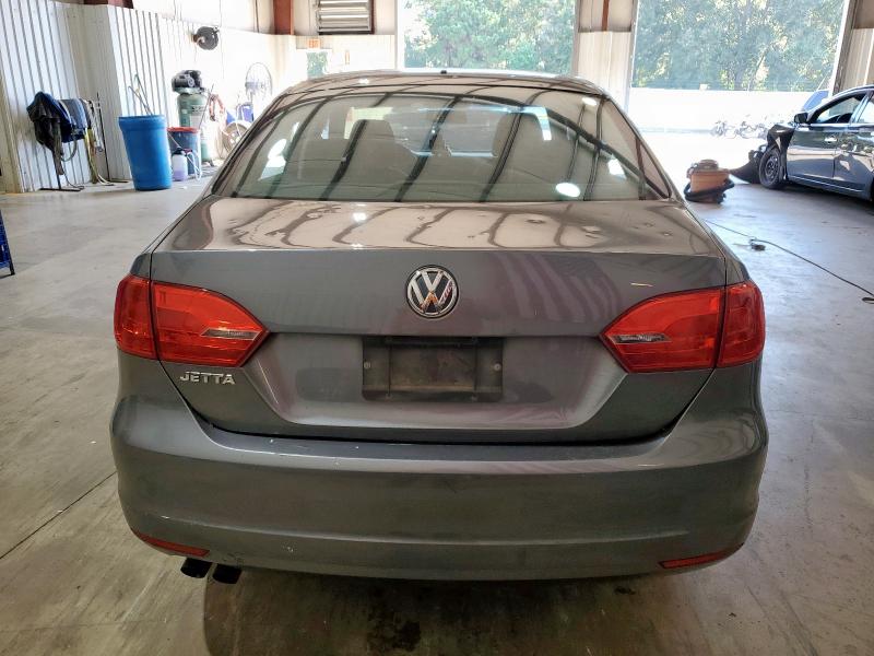 3VW2K7AJ9DM299880 - 2013 VOLKSWAGEN JETTA BASE GRAY photo 6