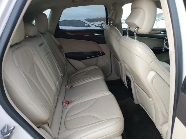 5LMCJ2D91HUL30967 - 2017 LINCOLN MKC SELECT Սպիտակ լուսանկար 11