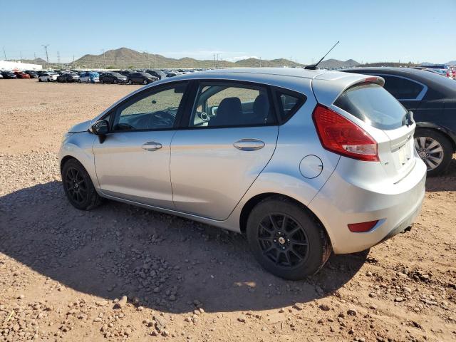 3FADP4EJ5DM226212 - 2013 FORD FIESTA SE SILVER photo 2