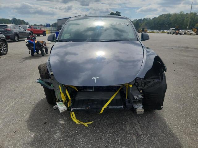 7SAYGDEE4SA360130 - 2025 TESLA MODEL Y Grau Foto 5