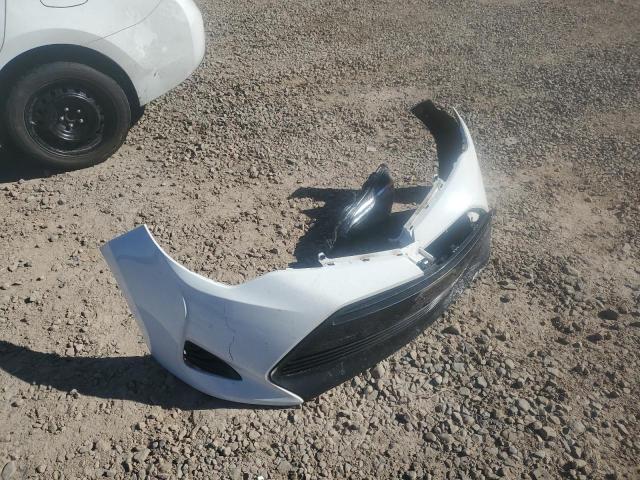 5YFBURHE4JP847578 - 2018 TOYOTA COROLLA L თეთრი ფოტო 12