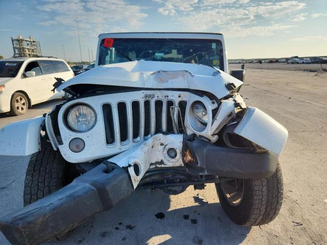 1C4BJWEG3GL251294 - 2016 JEEP WRANGLER UNLIMITED SAHARA 白色 照片 5