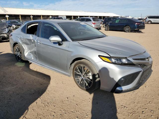 4T1G11AK2PU083981 - 2023 TOYOTA CAMRY SE NIGHT SHADE SILVER photo 4
