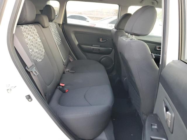 KNDJT2A28B7284592 - 2011 KIA SOUL + WHITE photo 10
