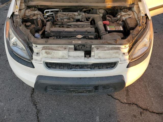 KNDJT2A28B7284592 - 2011 KIA SOUL + WHITE photo 11
