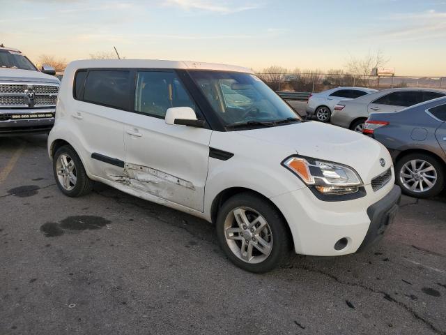 KNDJT2A28B7284592 - 2011 KIA SOUL + WHITE photo 4
