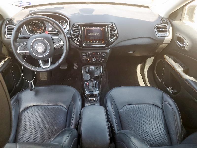 3C4NJDCB8KT619474 - 2019 JEEP COMPASS LIMITED أسود صورة 8