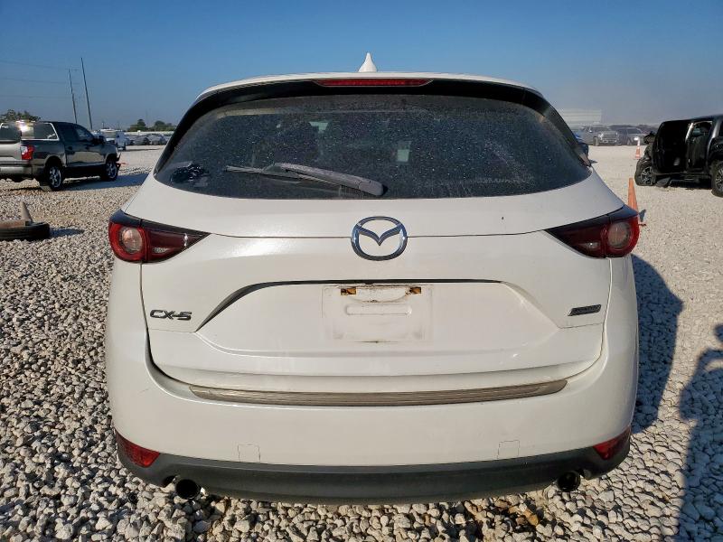 JM3KFACL9H0165681 - 2017 MAZDA CX-5 TOURING WHITE photo 6