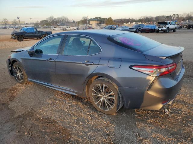 4T1B11HK5JU609897 - 2018 TOYOTA CAMRY L GRAY photo 2