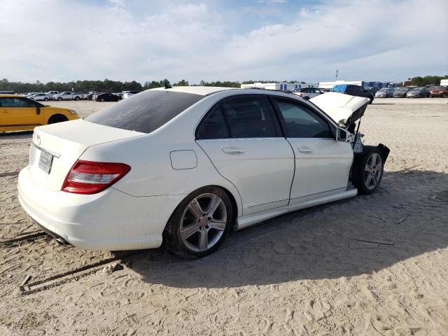 WDDGF5EB5BA451173 - 2011 MERCEDES-BENZ C 300 WHITE photo 3