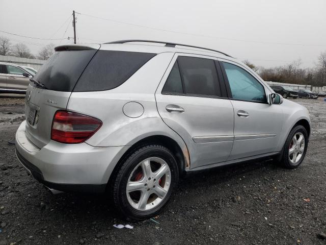 4JGBB22E88A316965 - 2008 MERCEDES-BENZ ML 320 CDI SILVER photo 3