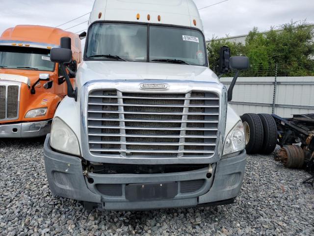 1FUJGLD58FLGE0642 - 2015 FREIGHTLINER CASCADIA WHITE photo 7