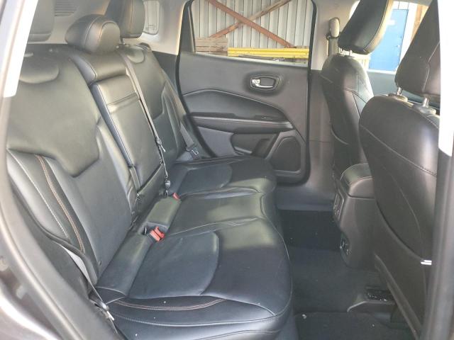 3C4NJDCB9JT202069 - 2018 JEEP COMPASS LIMITED Մոխրագույն լուսանկար 11
