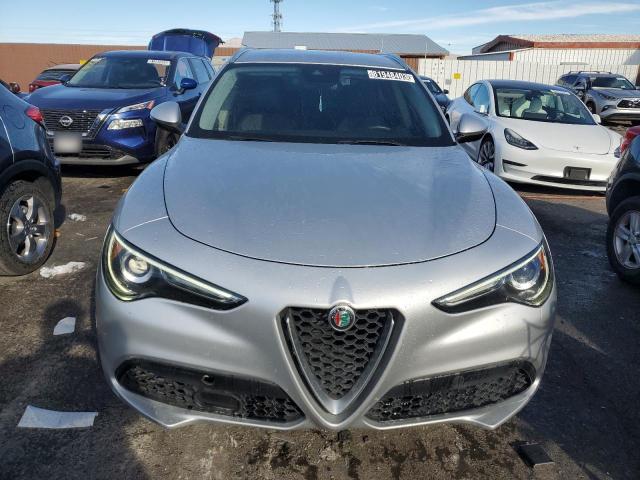 ZASFAKBN6J7B80502 - 2018 ALFA ROMEO STELVIO TI SILVER photo 5