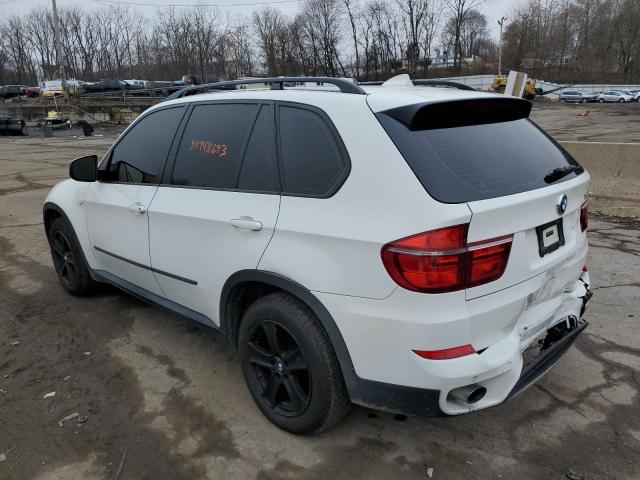 5UXZW0C58BL655844 - 2011 BMW X5 XDRIVE35D WHITE photo 2