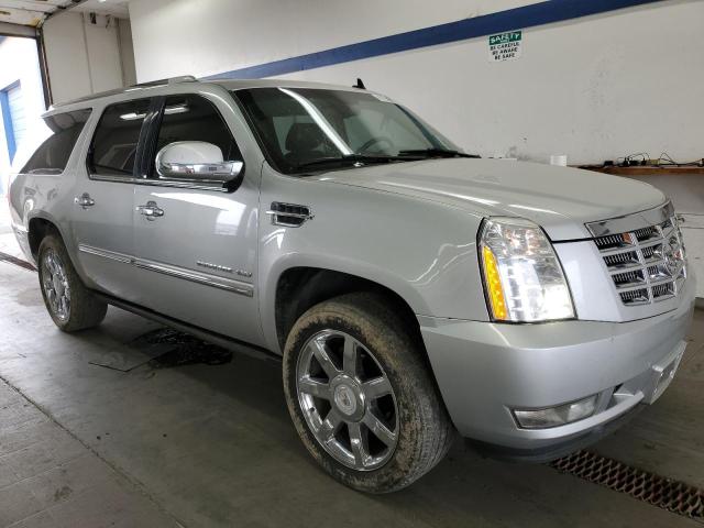 1GYS3JEF4BR234766 - 2011 CADILLAC ESCALADE ESV PREMIUM Gümüş fotoğraf 4
