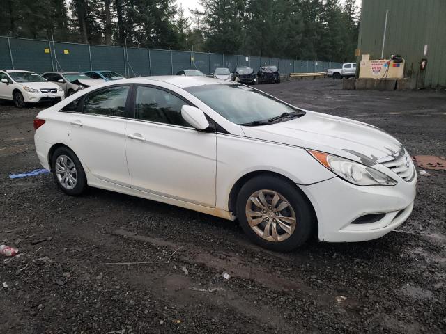 5NPEB4AC8BH017375 - 2011 HYUNDAI SONATA GLS WHITE photo 4