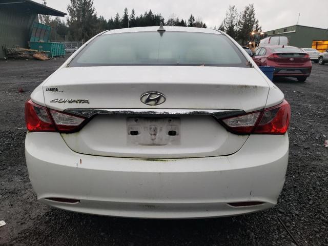 5NPEB4AC8BH017375 - 2011 HYUNDAI SONATA GLS WHITE photo 6