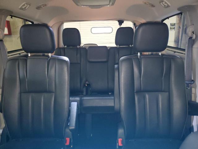 2C4RC1BG7GR302643 - 2016 CHRYSLER TOWN & COU TOURING TAN photo 10