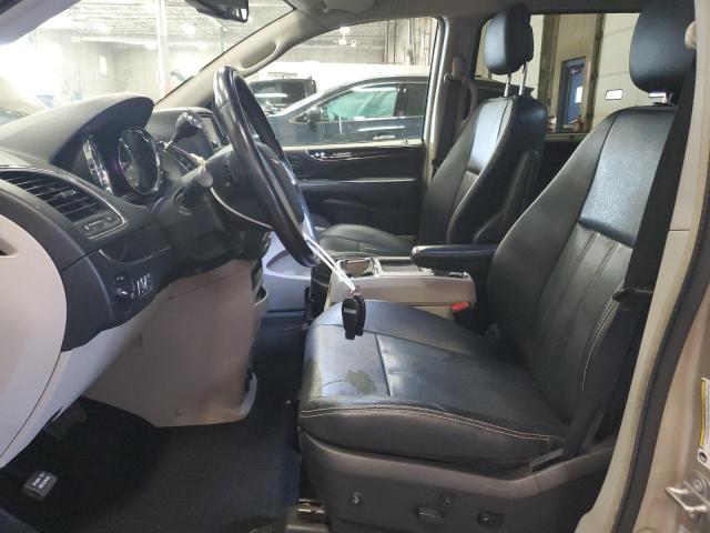 2C4RC1BG7GR302643 - 2016 CHRYSLER TOWN & COU TOURING TAN photo 7