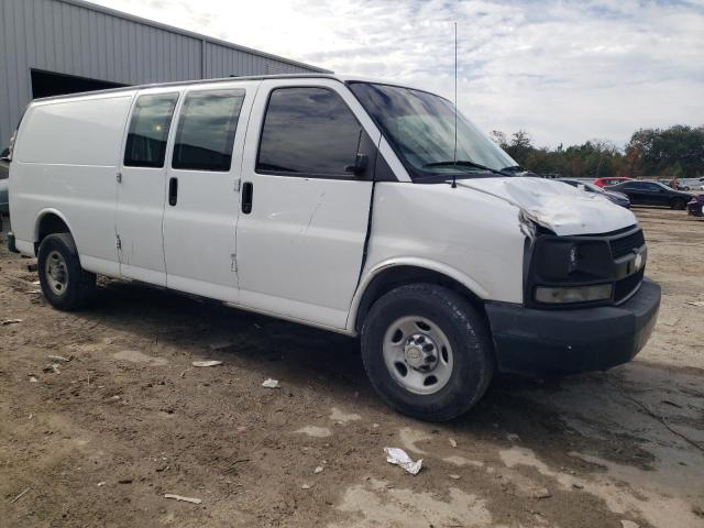 1GC2GUBG8A1111462 - 2010 CHEVROLET EXPRESS G3 WHITE photo 4