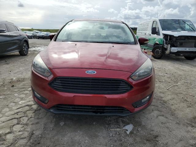 1FADP3FE6HL302121 - 2017 FORD FOCUS SE BURGUNDY photo 5