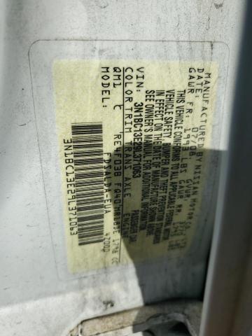 3N1BC13E29L371063 - 2009 NISSAN VERSA S WHITE photo 12