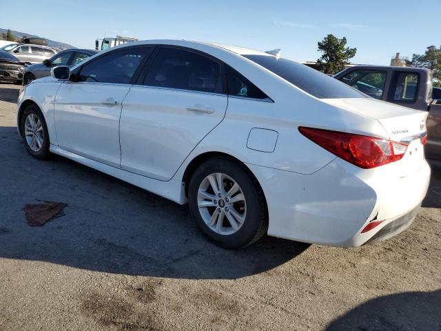 5NPEB4AC5EH852807 - 2014 HYUNDAI SONATA GLS WHITE photo 2