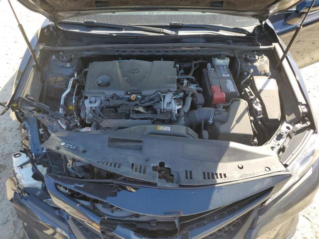 4T1B11HK3JU619988 - 2018 TOYOTA CAMRY L TEAL photo 11