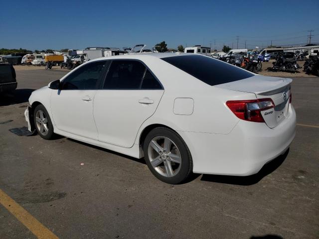 4T1BF1FKXCU574149 - 2012 TOYOTA CAMRY BASE WHITE photo 2