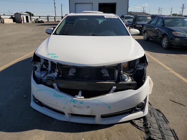 4T1BF1FKXCU574149 - 2012 TOYOTA CAMRY BASE WHITE photo 5